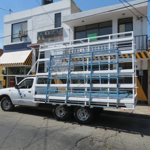 Adaptación triangular de estructura a camioneta