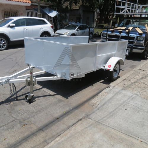 Caja abierta con rampa trasera