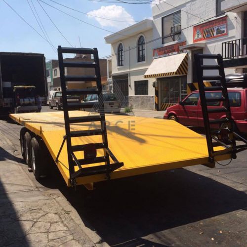 Remolque tipo plataforma de cama alta con cola de castor para usos varios en tres ejes 10K
