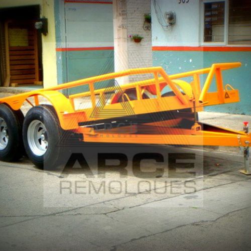 Remolque tipo plataforma de balancín de gran capacidad ideal para transportar maquinaria pesada