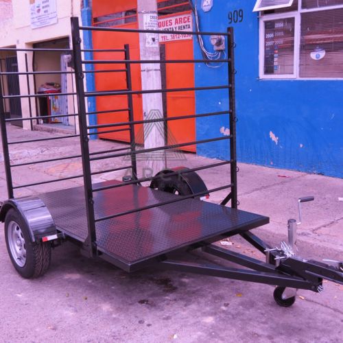 Remolque diseñado para transportar paneles verdes