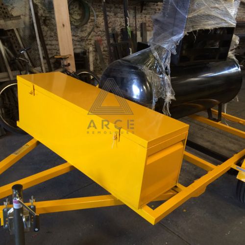 Remolque para transporte de compresor con caja de herramientas delantera utilizado para auxilio vial